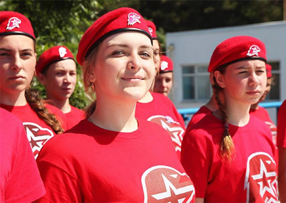 Во Всероссийском детском центре "Орленок" в Крыму подошла к концу военно - спортивная смена "Юнармеец"